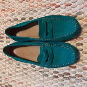 Naturalizer women’s Vibrant Teal Loafers